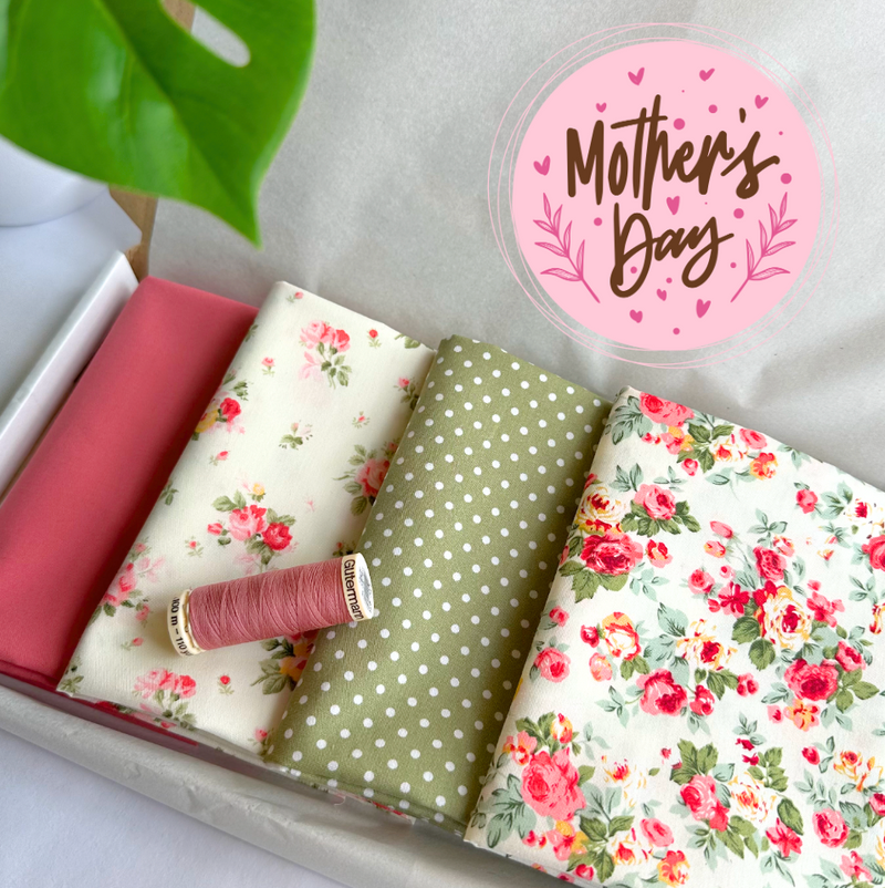 Mother's Day Special Ditsy Florals 4 Piece FQ Bundle Plus Thread Treat Box